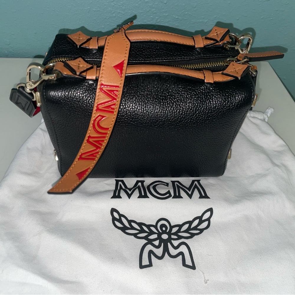 MCM Milano Boston Bag (Pre-Owned) - Picture 3 of 10